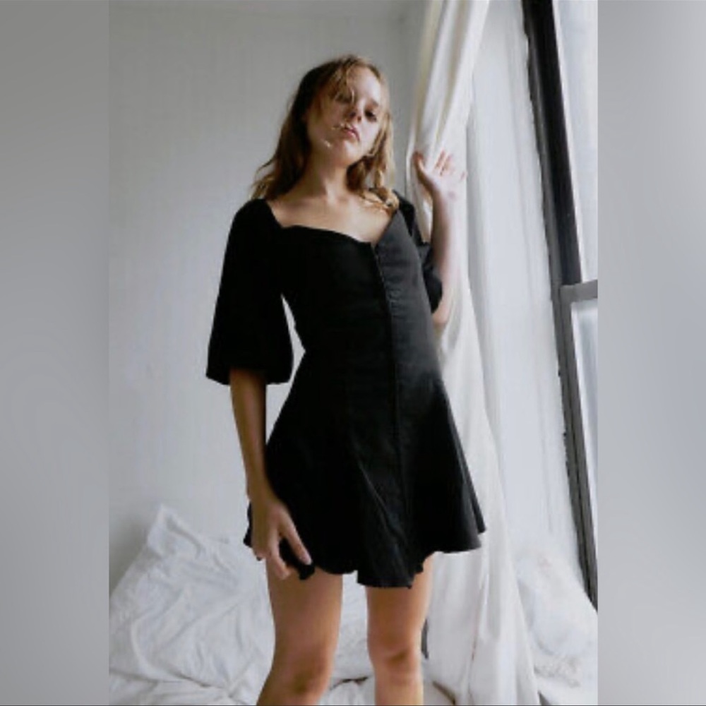 Sweetheart neckline Zara dress